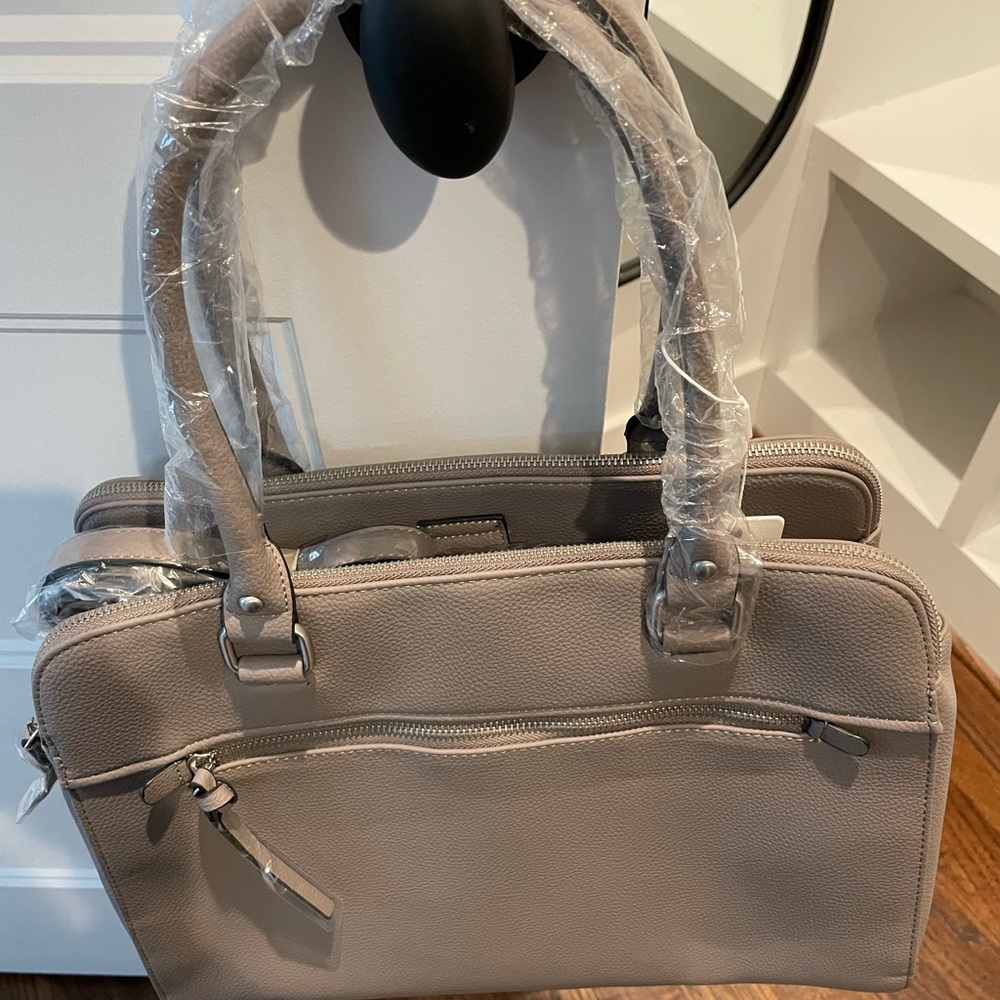 Purse - Picture 2 of 9